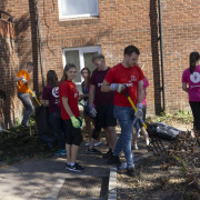 Volunteers from PWC working with An Síol